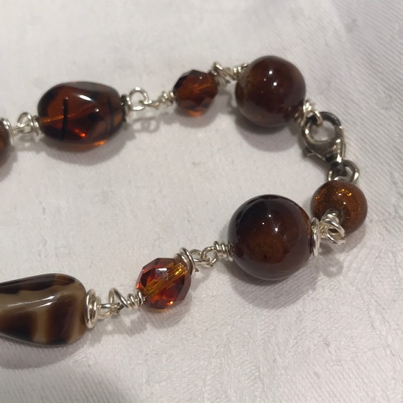 Artisan Glass bead bracelet, amber and brown - Picture 7 of 8